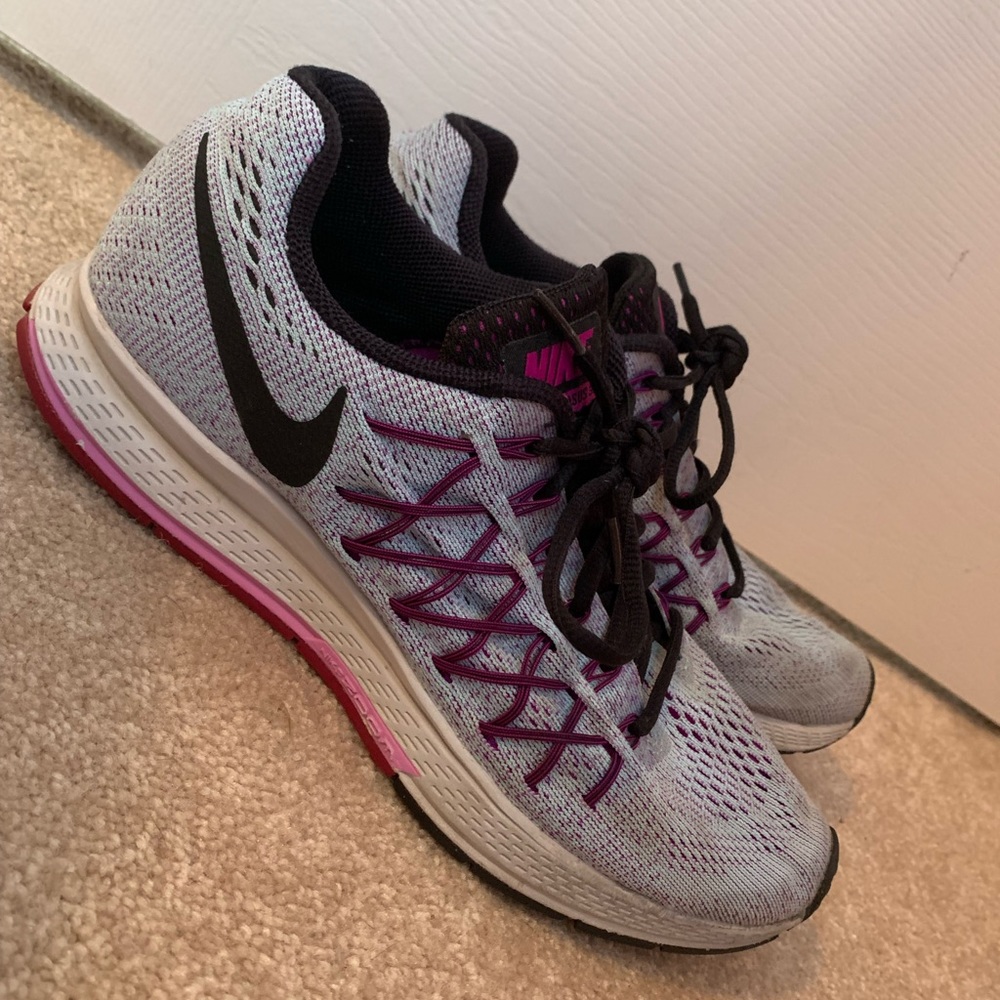 Nike Zoom Pegasus 32. Size 9.5